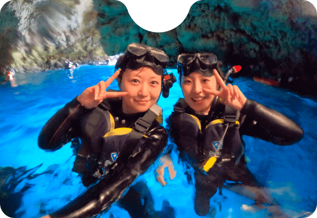 ボートエントリー！青の洞窟シュノーケリングツアー